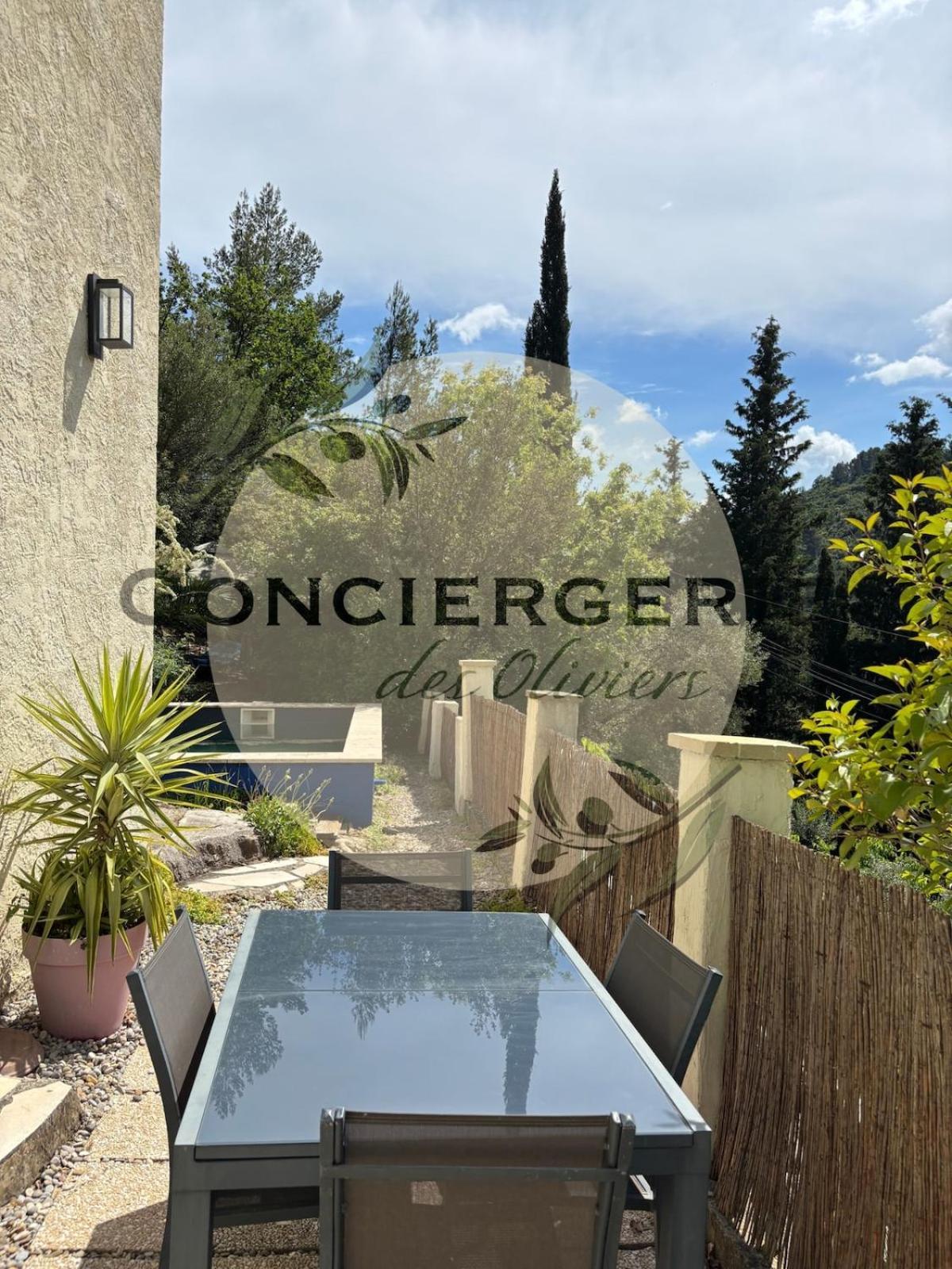 Villa Avec Piscine Belgentier מראה חיצוני תמונה