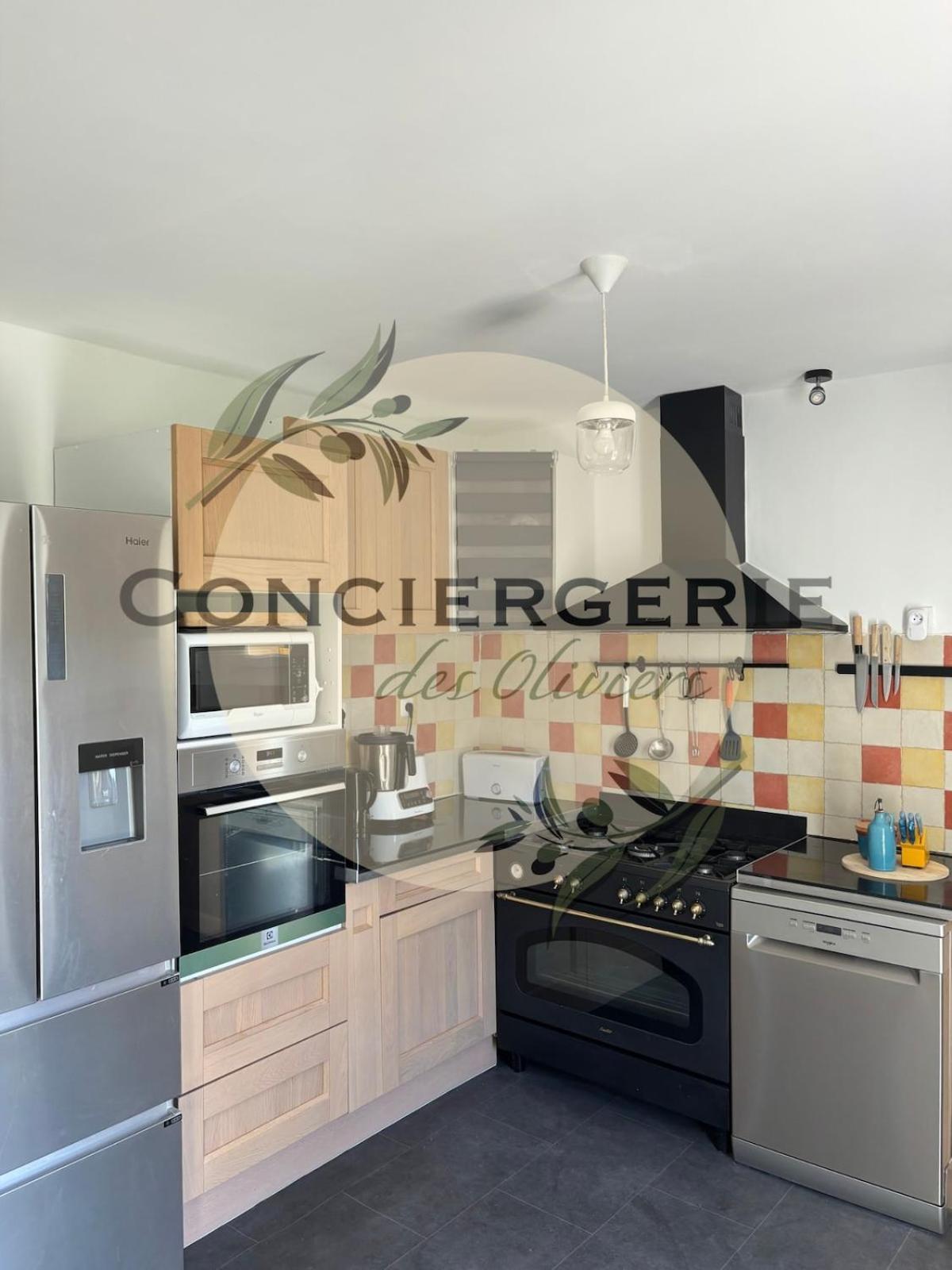 Villa Avec Piscine Belgentier מראה חיצוני תמונה
